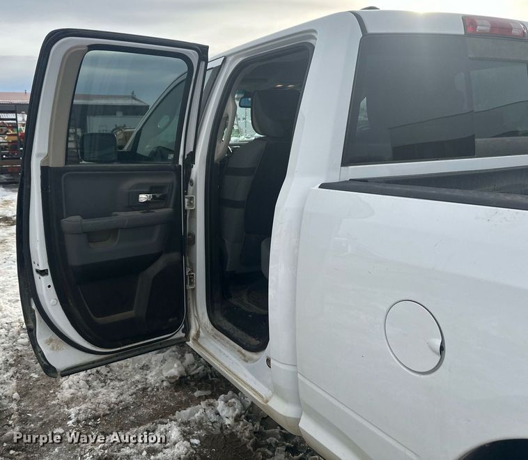 image for item ER5088 2016 Dodge Ram 1500 Quad Cab pickup truck