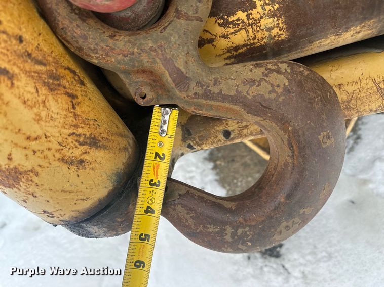 image for item ER5089 1981 Caterpillar D6D cable plow