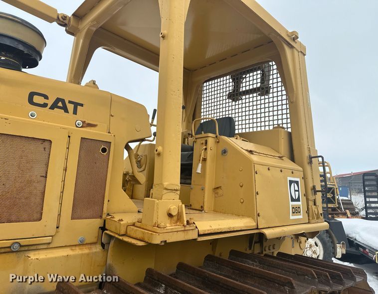 image for item ER5089 1981 Caterpillar D6D cable plow