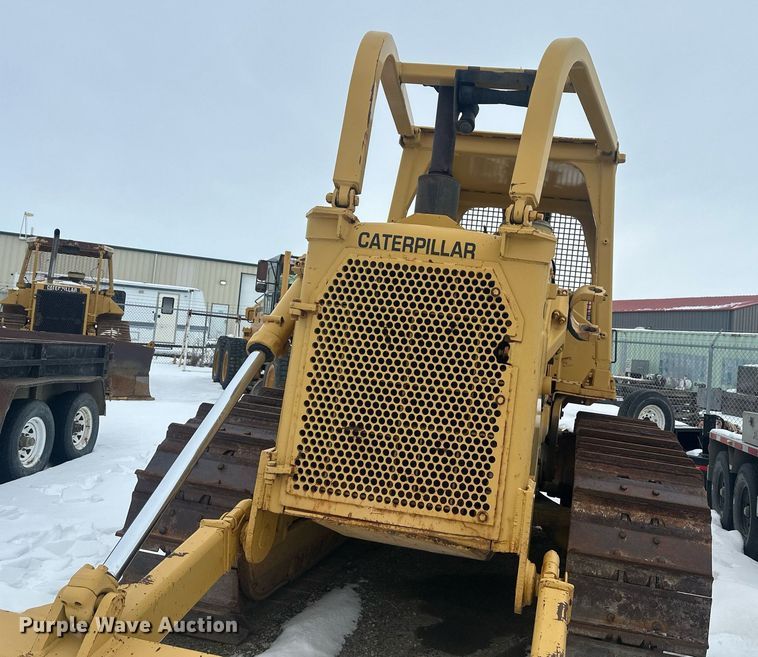 image for item ER5089 1981 Caterpillar D6D cable plow