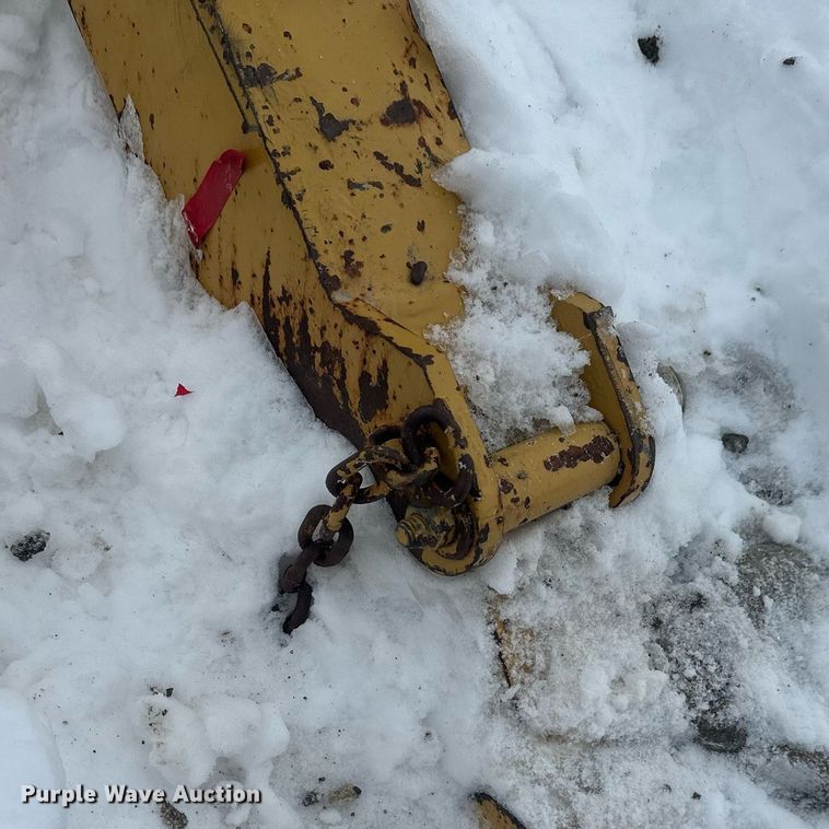 image for item ER5089 1981 Caterpillar D6D cable plow