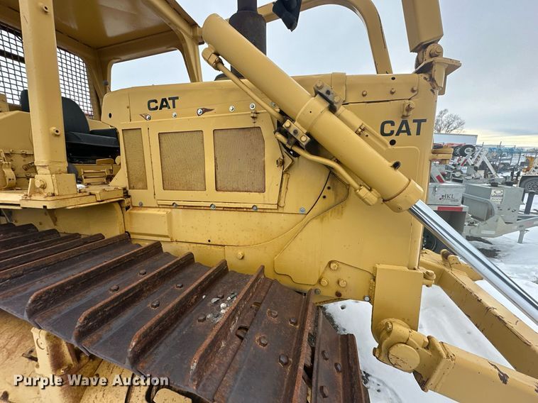 image for item ER5089 1981 Caterpillar D6D cable plow
