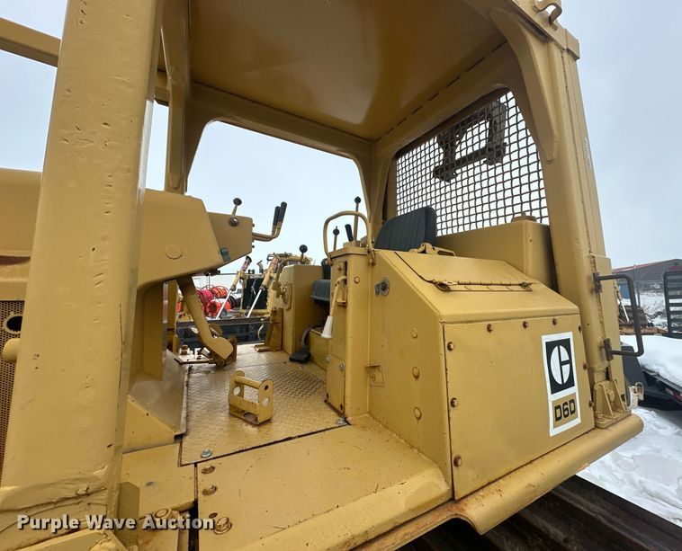 image for item ER5089 1981 Caterpillar D6D cable plow