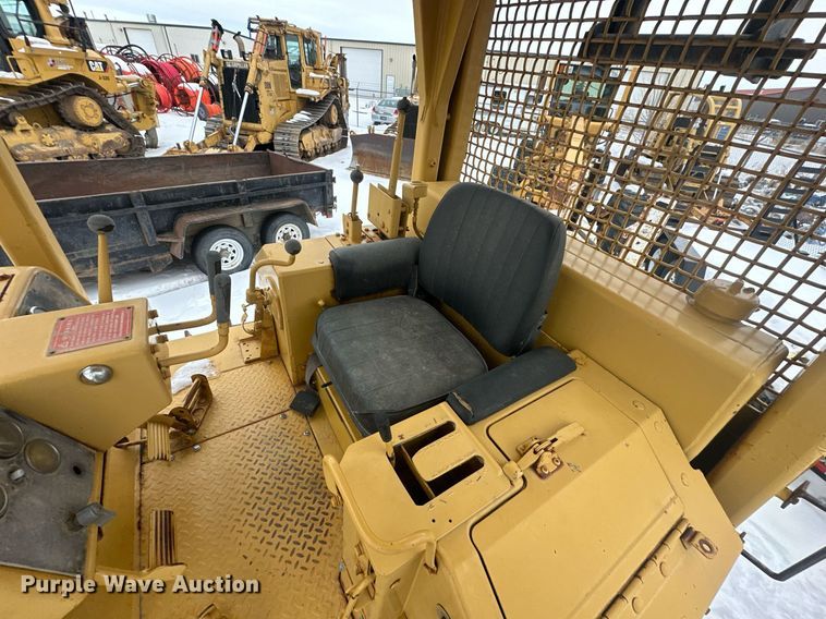 image for item ER5089 1981 Caterpillar D6D cable plow