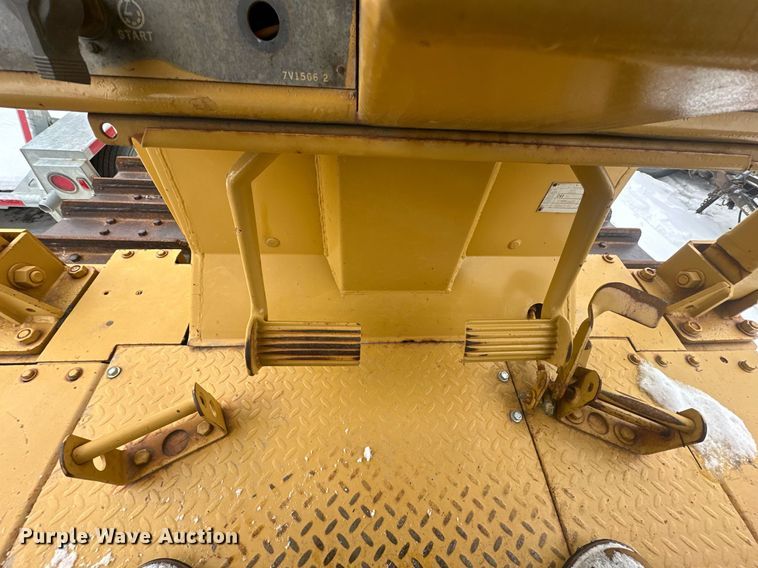 image for item ER5089 1981 Caterpillar D6D cable plow