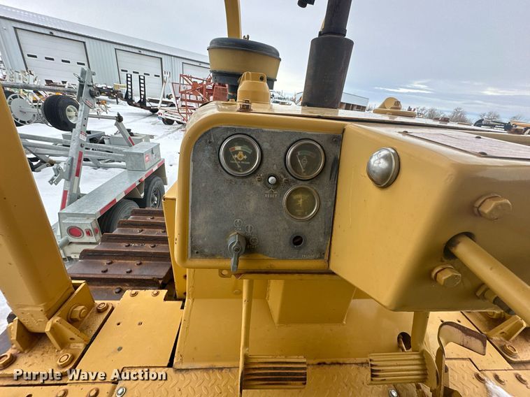 image for item ER5089 1981 Caterpillar D6D cable plow
