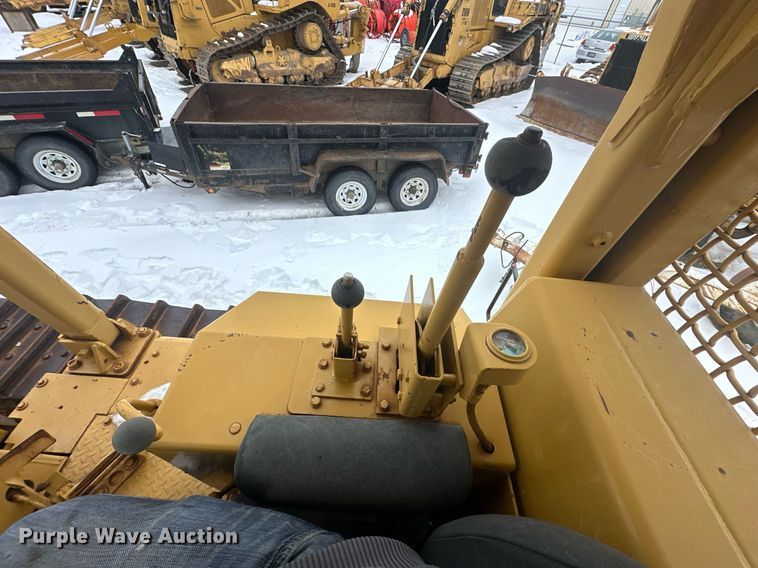 image for item ER5089 1981 Caterpillar D6D cable plow