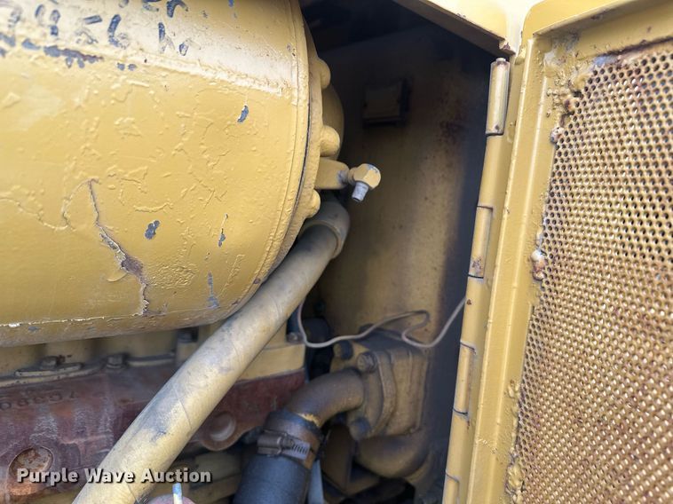 image for item ER5089 1981 Caterpillar D6D cable plow