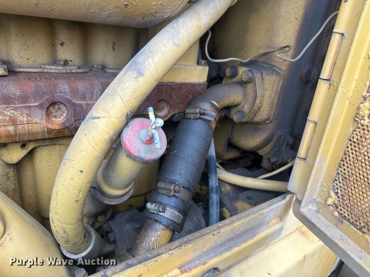 image for item ER5089 1981 Caterpillar D6D cable plow