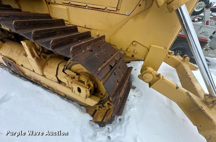 image for item ER5089 1981 Caterpillar D6D cable plow