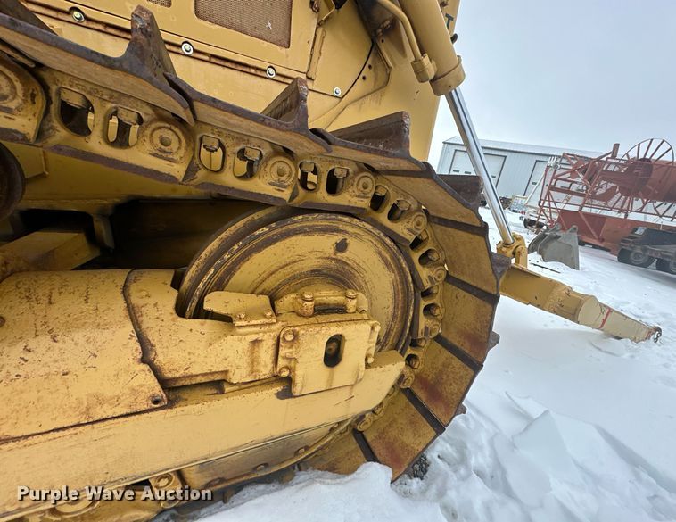 image for item ER5089 1981 Caterpillar D6D cable plow