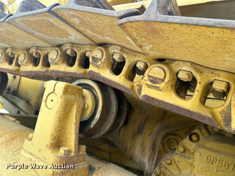 image for item ER5089 1981 Caterpillar D6D cable plow