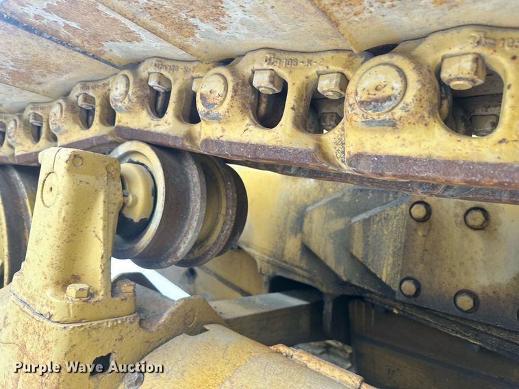 image for item ER5089 1981 Caterpillar D6D cable plow