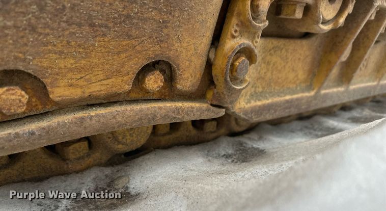 image for item ER5089 1981 Caterpillar D6D cable plow