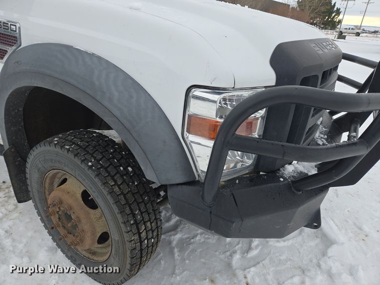 image for item ER5092 2008 Ford F550 Super Duty XL truck cab and chassis