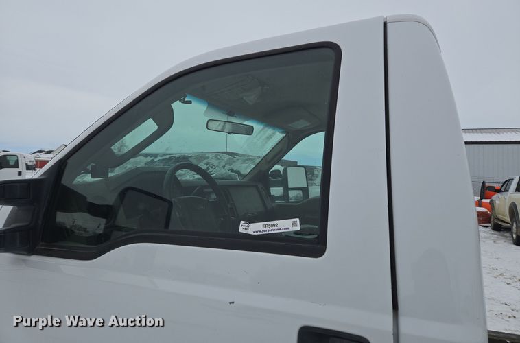 image for item ER5092 2008 Ford F550 Super Duty XL truck cab and chassis