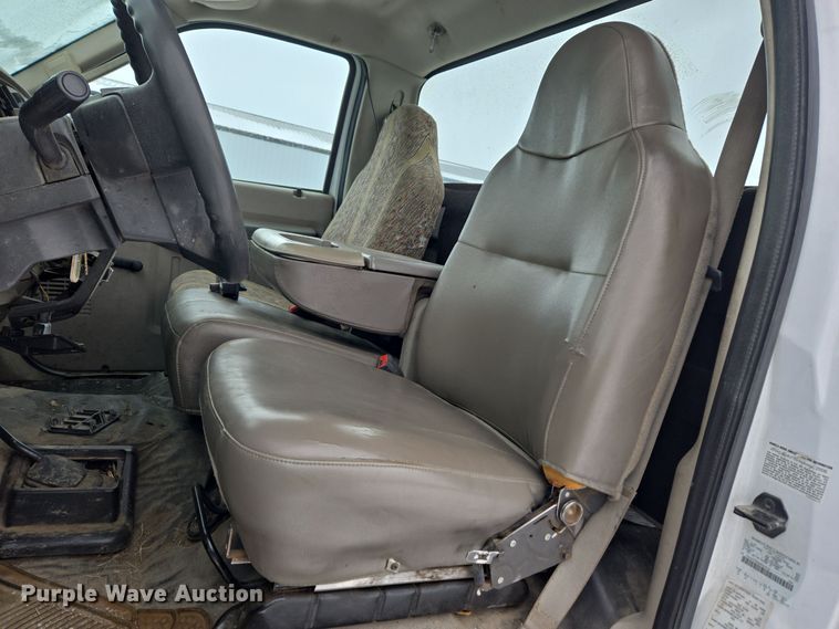 image for item ER5092 2008 Ford F550 Super Duty XL truck cab and chassis