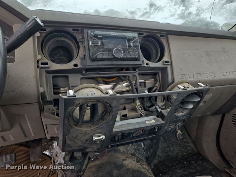 image for item ER5092 2008 Ford F550 Super Duty XL truck cab and chassis