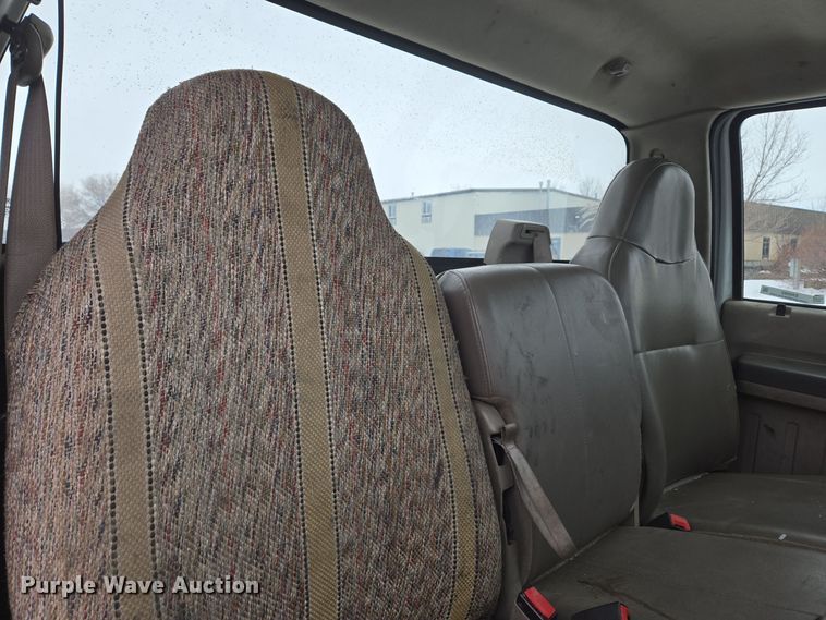 image for item ER5092 2008 Ford F550 Super Duty XL truck cab and chassis