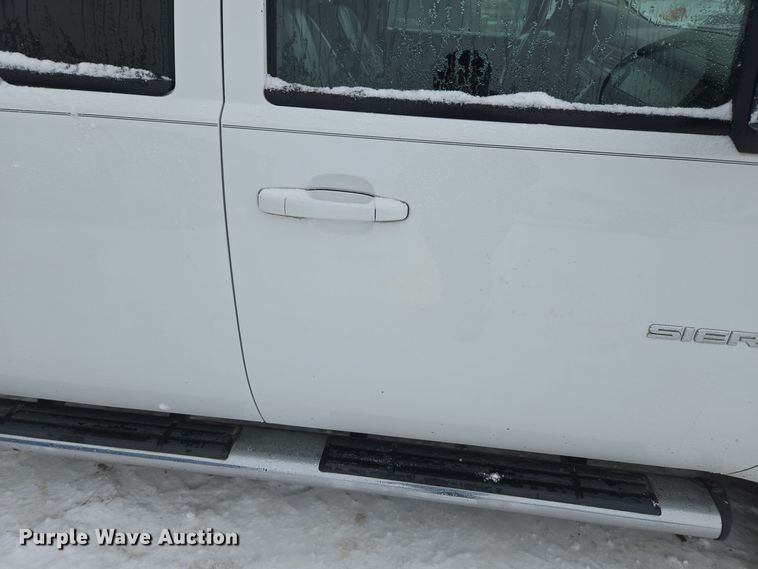 image for item ER5093 2011 GMC Sierra 1500 Crew Cab pickup truck