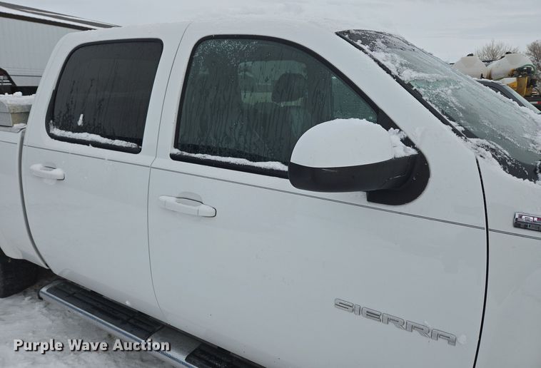 image for item ER5093 2011 GMC Sierra 1500 Crew Cab pickup truck