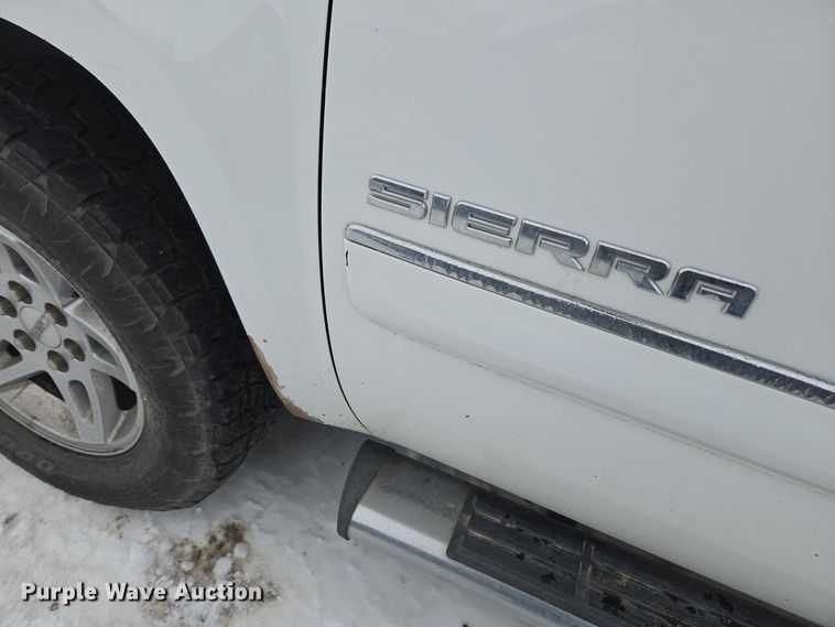 image for item ER5093 2011 GMC Sierra 1500 Crew Cab pickup truck