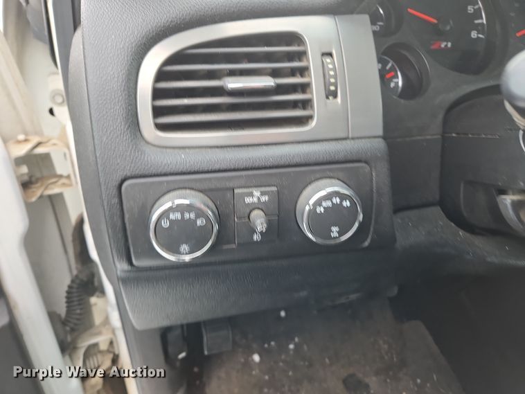 image for item ER5093 2011 GMC Sierra 1500 Crew Cab pickup truck