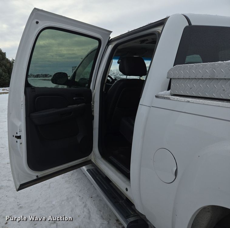 image for item ER5093 2011 GMC Sierra 1500 Crew Cab pickup truck