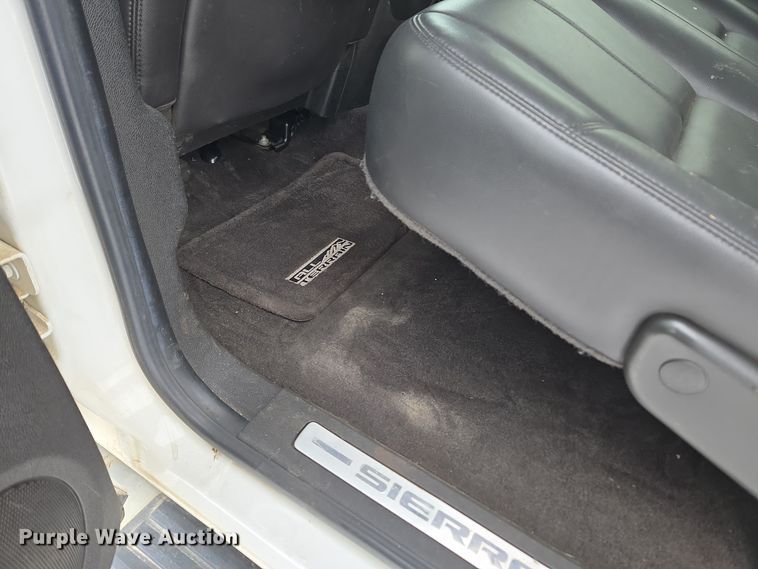 image for item ER5093 2011 GMC Sierra 1500 Crew Cab pickup truck