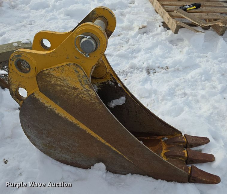 image for item ER5094 John Deere backhoe bucket