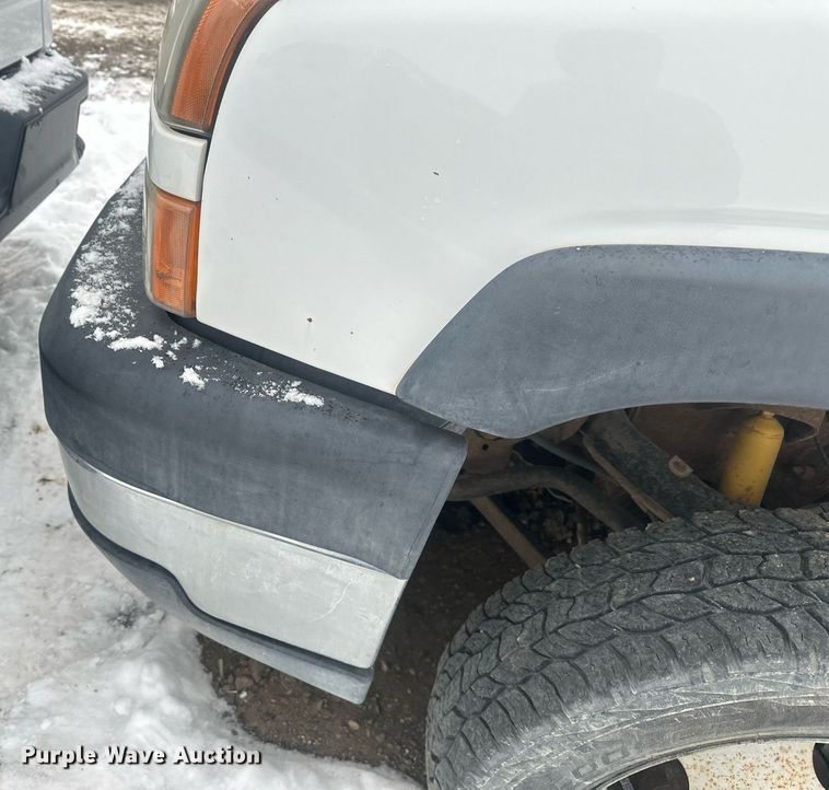 image for item ER5095 2007 Chevrolet Silverado 3500 utility bed pickup truck