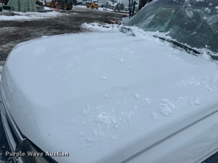 image for item ER5095 2007 Chevrolet Silverado 3500 utility bed pickup truck