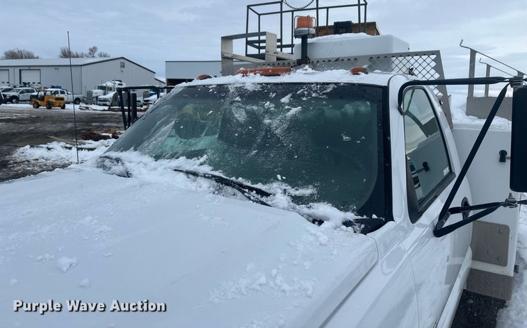 image for item ER5095 2007 Chevrolet Silverado 3500 utility bed pickup truck