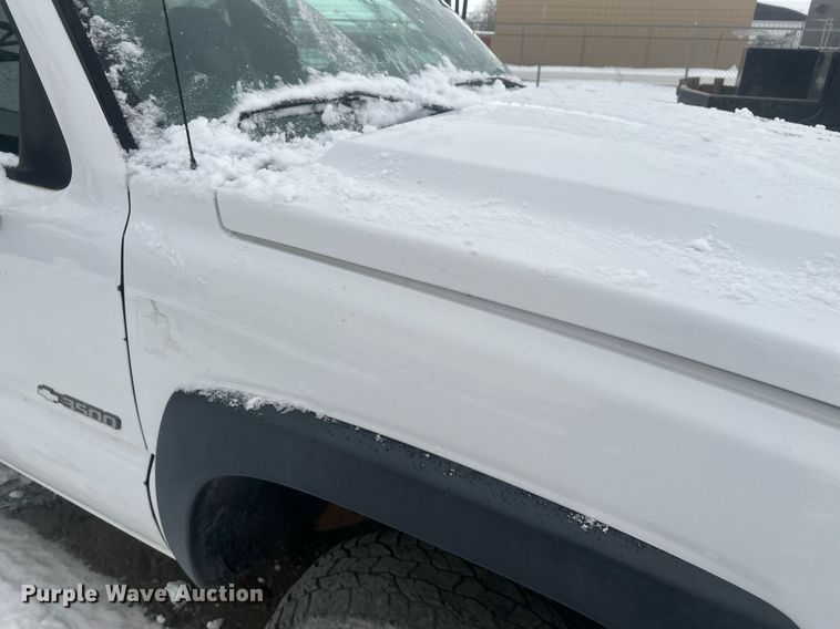 image for item ER5095 2007 Chevrolet Silverado 3500 utility bed pickup truck