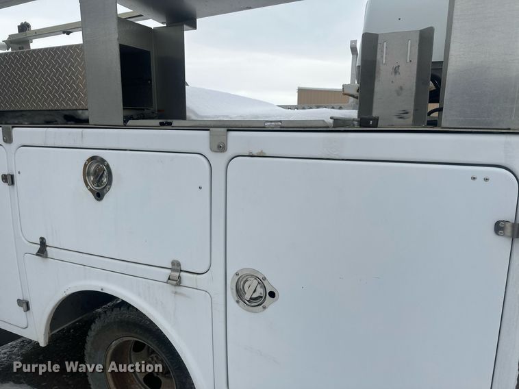 image for item ER5095 2007 Chevrolet Silverado 3500 utility bed pickup truck