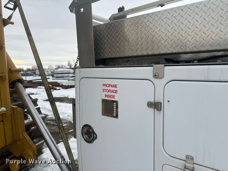 image for item ER5095 2007 Chevrolet Silverado 3500 utility bed pickup truck