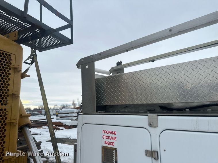 image for item ER5095 2007 Chevrolet Silverado 3500 utility bed pickup truck