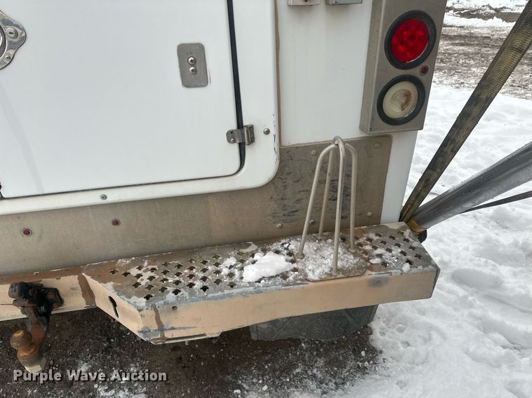 image for item ER5095 2007 Chevrolet Silverado 3500 utility bed pickup truck