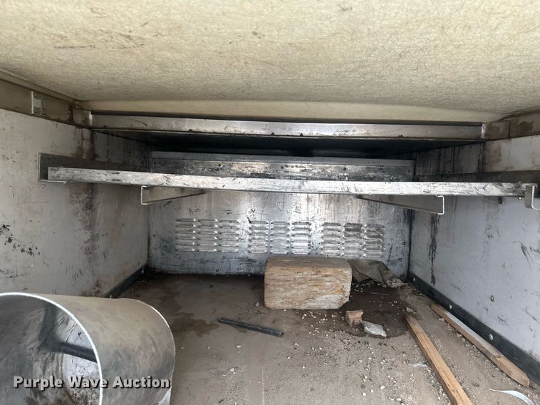 image for item ER5095 2007 Chevrolet Silverado 3500 utility bed pickup truck