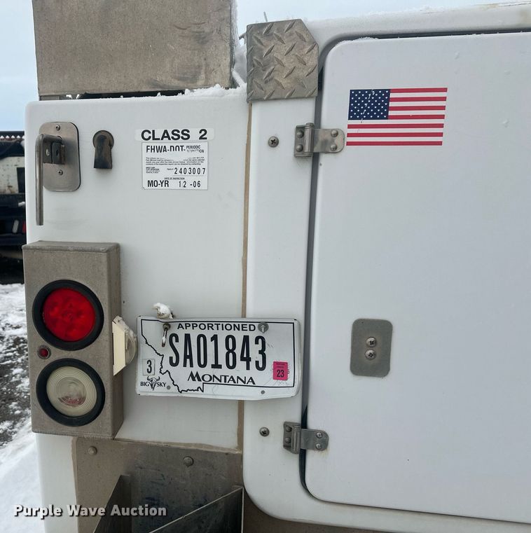 image for item ER5095 2007 Chevrolet Silverado 3500 utility bed pickup truck