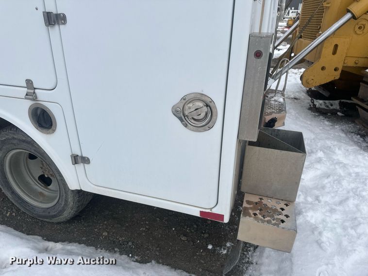 image for item ER5095 2007 Chevrolet Silverado 3500 utility bed pickup truck