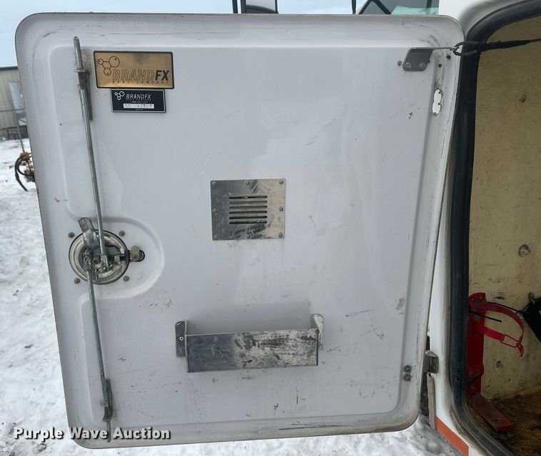 image for item ER5095 2007 Chevrolet Silverado 3500 utility bed pickup truck