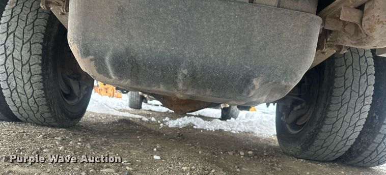 image for item ER5095 2007 Chevrolet Silverado 3500 utility bed pickup truck