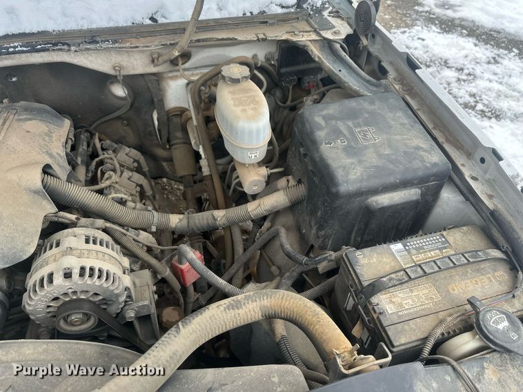 image for item ER5095 2007 Chevrolet Silverado 3500 utility bed pickup truck