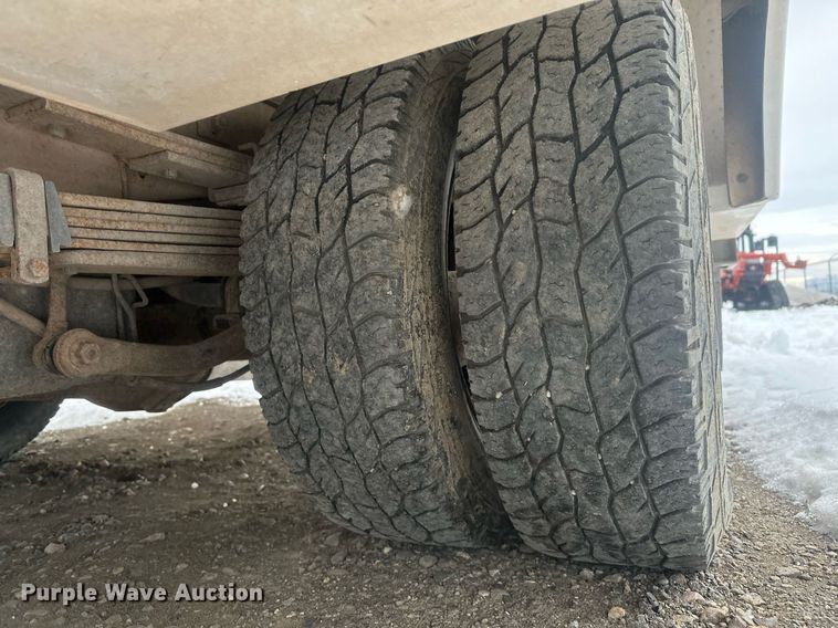 image for item ER5095 2007 Chevrolet Silverado 3500 utility bed pickup truck