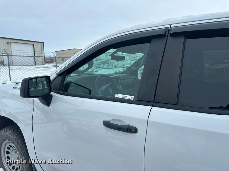 image for item ER5096 2019 Chevrolet Silverado 1500 Double Cab pickup truck