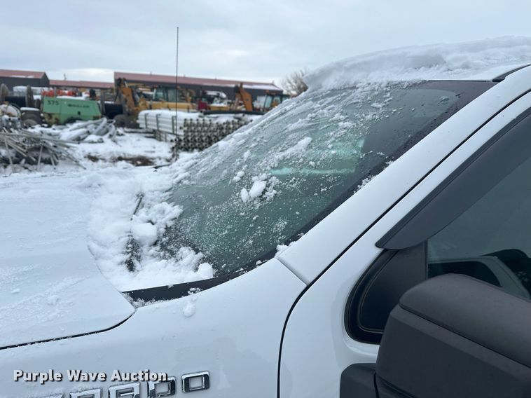 image for item ER5096 2019 Chevrolet Silverado 1500 Double Cab pickup truck