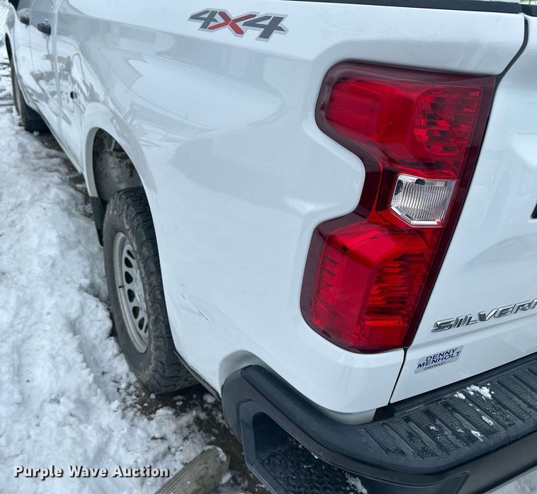 image for item ER5096 2019 Chevrolet Silverado 1500 Double Cab pickup truck