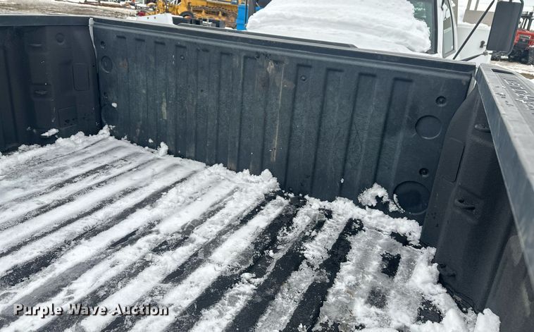 image for item ER5096 2019 Chevrolet Silverado 1500 Double Cab pickup truck