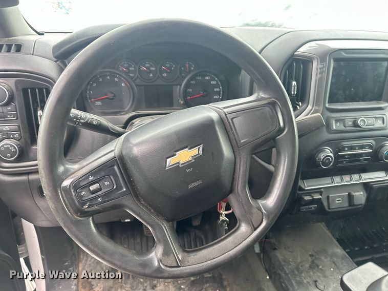 image for item ER5096 2019 Chevrolet Silverado 1500 Double Cab pickup truck